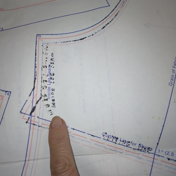 BOOK Kwik Sew's Sewing for Toddlers by Kerstin Martenson, master pattern include - Picture 10 of 12